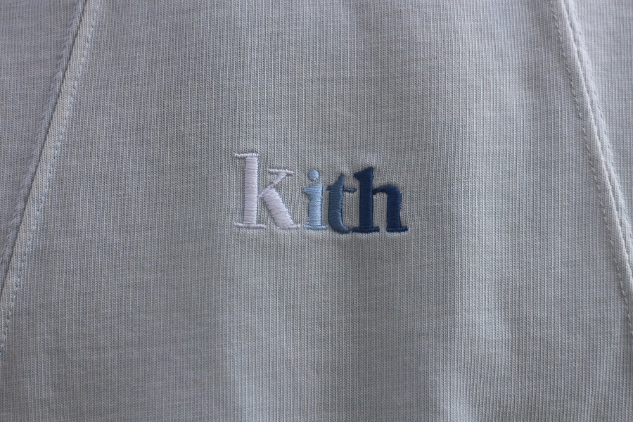 KITH/キース】よりフロントロゴTシャツ（GARMENT DYED PANELED TEE)が