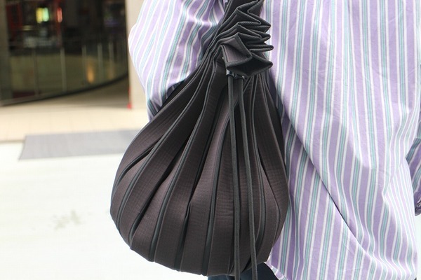 ISSEY MIYAKE/イッセイミヤケ】よりショルダーバッグ （IM02AG561)が買取入荷。[2021.06.04発行]｜トレファクスタイル橋本店｜洋服・古着の買取と販売の専門店｜トレジャーファクトリー（トレファク）のファッションリユース