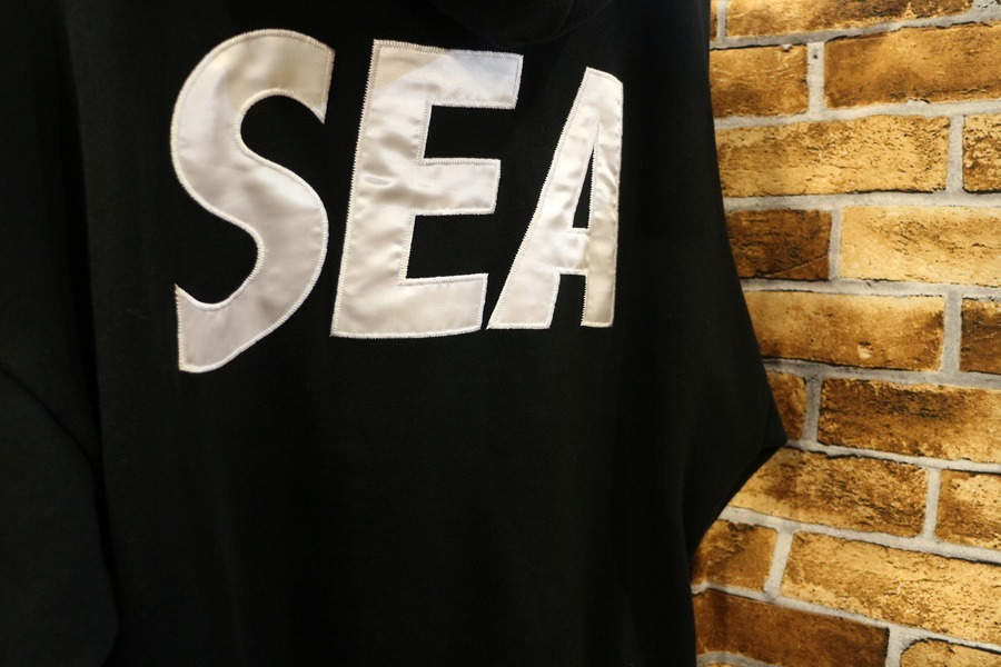 WIND AND SEA / ウィンダンシー】ビッグロゴフーディ 入荷しました