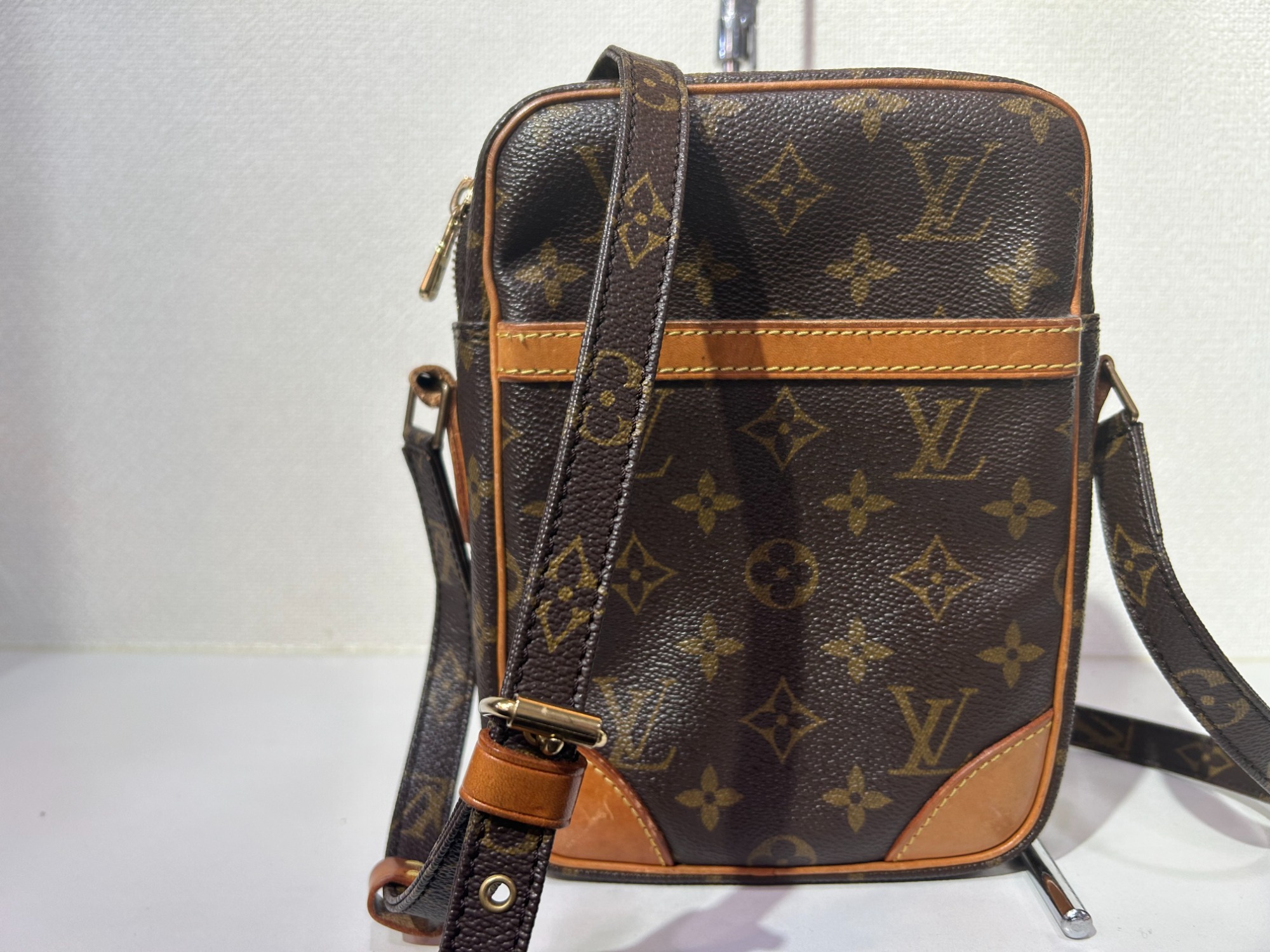 LOUIS VUITTON /ルイ・ヴィトン 】より【 ダヌーブ  】を入荷致しました。[2023.03.09発行]｜トレファクスタイル葛西店｜洋服・古着の買取と販売の専門店｜トレジャーファクトリー（トレファク）のファッションリユース