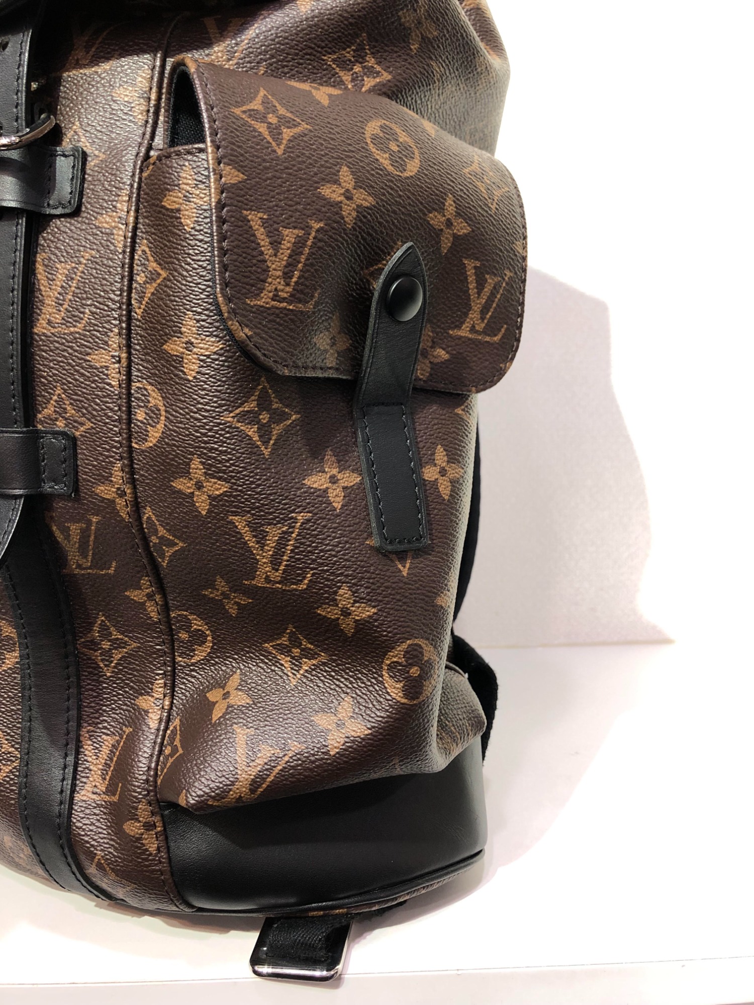 LOUIS VUITTON / ルイ・ヴィトン 】より【 クリストファーPM  】を買取入荷致しました。[2023.08.25発行]｜トレファクスタイル葛西店｜洋服・古着の買取と販売の専門店｜トレジャーファクトリー（トレファク）のファッションリユース