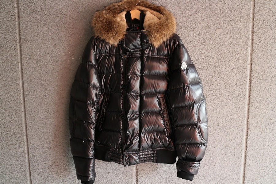 モンクレール MONCLER LEVENS ルヴァン 4114505 ロゴパッチ ジップ