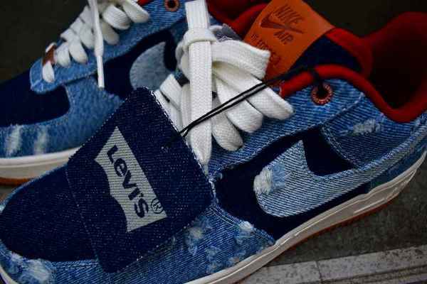 NIKE×LEVI'S】 世界に一足のオリジナルコラボAIR FORCE 1が入荷です