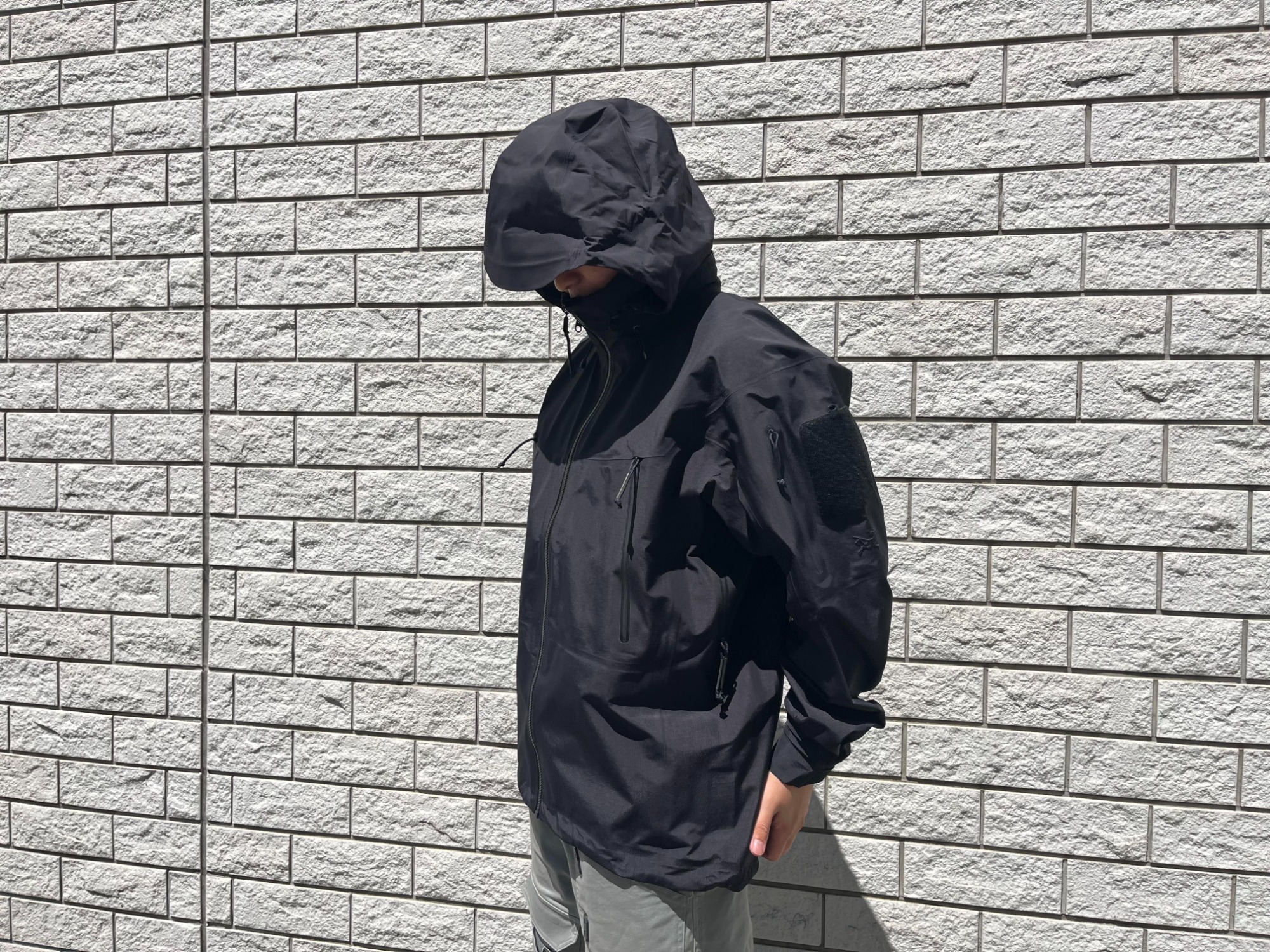 人気アウトドアブランド【ARC'TERYX LEAF/アークテリクスリーフ】より 