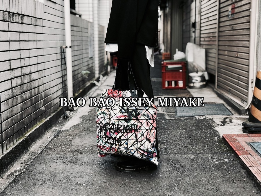 BAO BAO ISSEY MIYAKE/バオバオイッセイミヤケよりグラフィックプリントトートバッグ のご紹介です!![2020.11.06発行]｜トレファクスタイル調布仙川店｜洋服・古着の買取と販売の専門店｜トレジャーファクトリー（トレファク）のファッションリユース