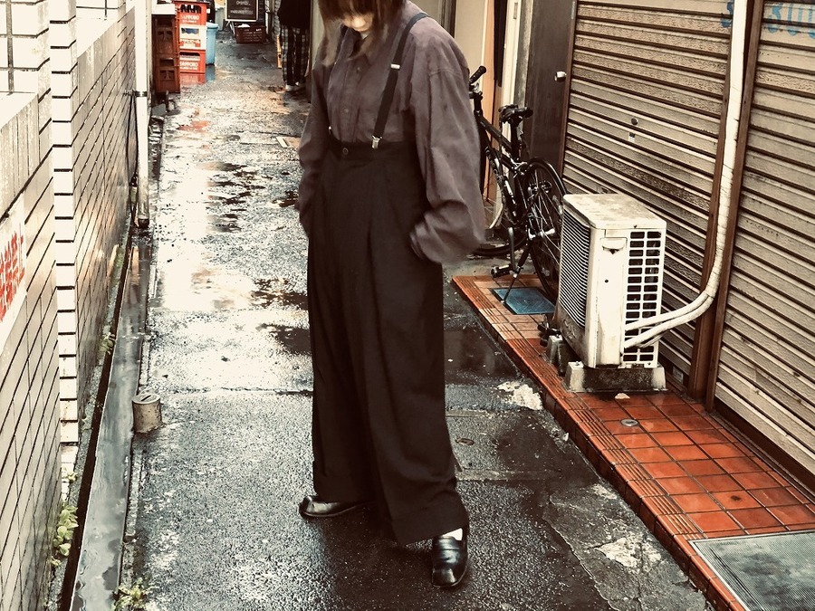 YOHJI YAMAMOTO/ヨウジヤマモトよりサルエルサスペンダー付きパンツを