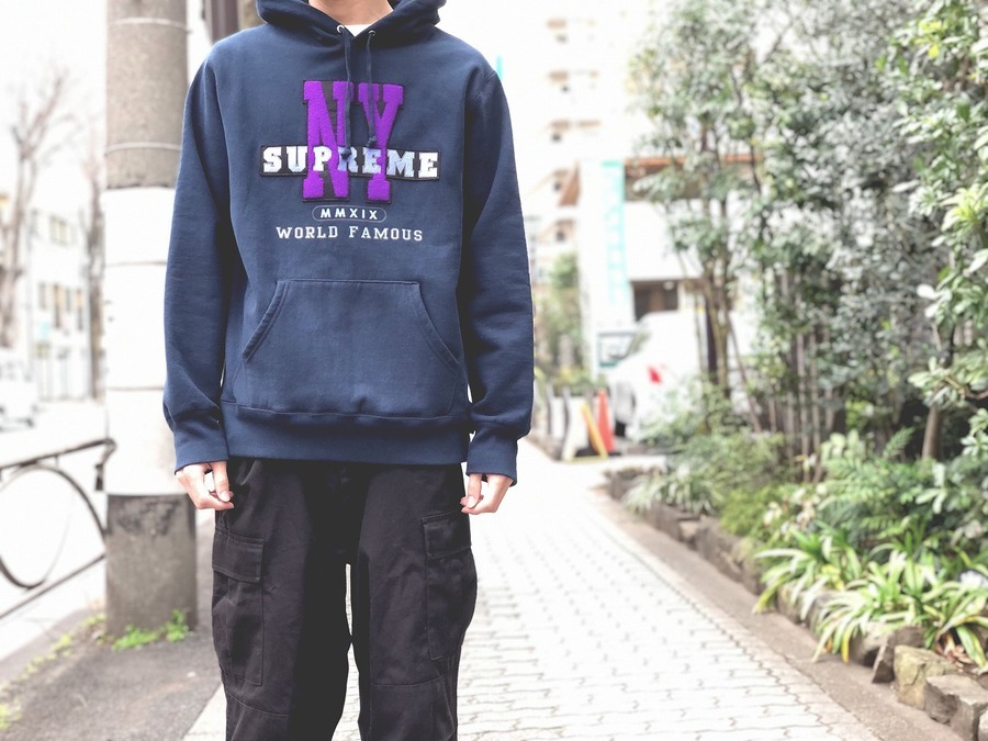 「ストリートブランドのSUPREME 」