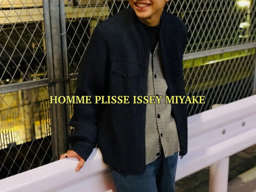 HOMME PLISSE ISSEY MIYAKE/オム プリッセ イッセイ ミヤケよりプリーツノーカラージャケットのご紹介です!![オンラインストアにて絶賛販売中!!][2020.11.18発行]｜トレファクスタイル調布仙川店｜洋服・古着の買取と販売の専門店｜トレジャーファクトリー（トレファク  ...