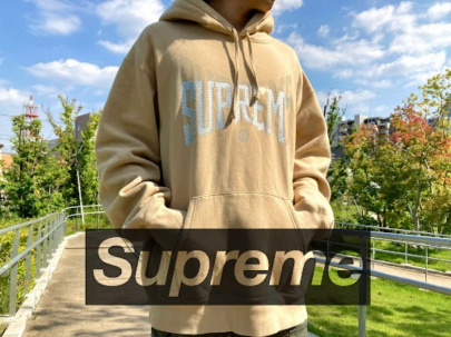 「ストリートブランドのSUPREME 」