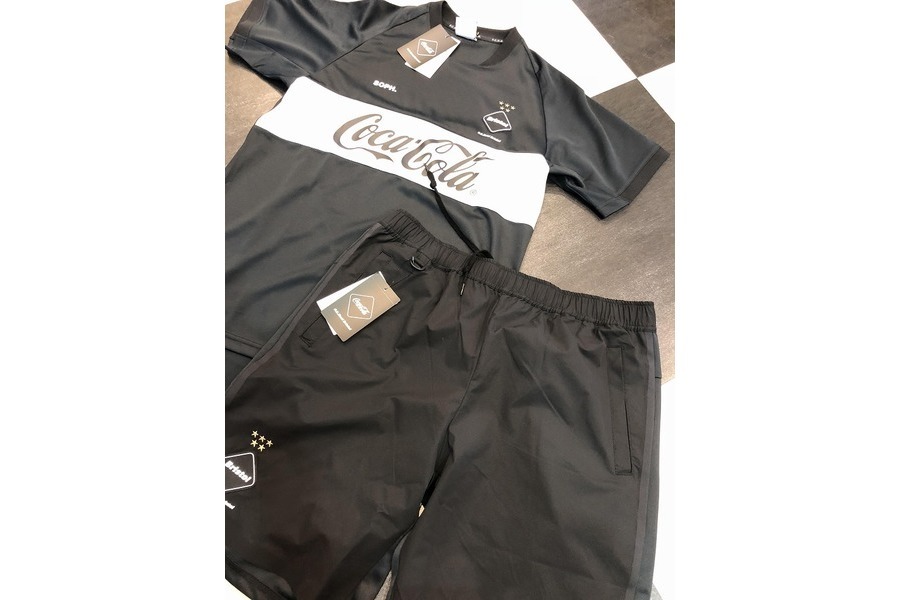 20SS》F.C.Real Bristol からCOCA-COLA  コラボ商品を２点入荷致しました！！[2020.06.08発行]｜トレファクスタイル千歳船橋店｜洋服・古着の買取と販売の専門店｜トレジャーファクトリー（トレファク）のファッションリユース