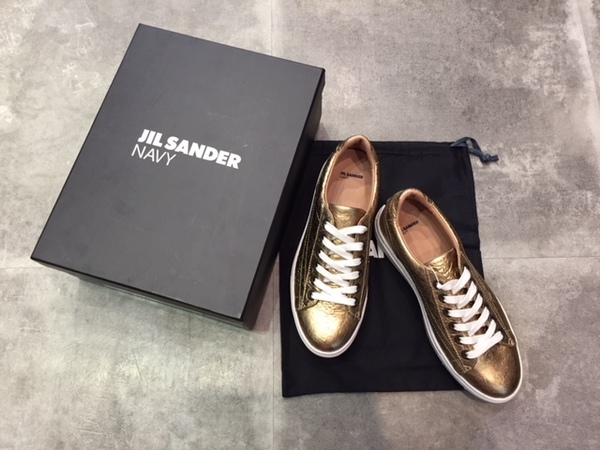 JIL SANDER NAVY/ジルサンダーネイビー】よりポーチ付きレザー