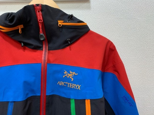 ARC'TERYX/アークテリクス】BEAMS35th別注モデルのSV ジャケット入荷！[2020.11.18発行]｜トレファクスタイル千歳船橋店｜洋服・古着の買取と販売の専門店｜トレジャーファクトリー（トレファク）のファッションリユース