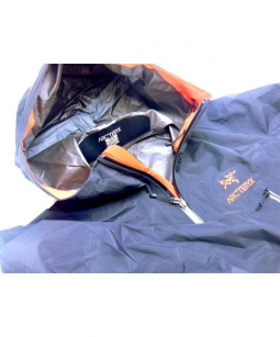 買取・査定情報 ジャケット アークテリクス ARCTERYX ブラック メンズ Mサイズ CA34438 ALPHA SL JACKET  オッシュマンズ別注カラー｜洋服や古着の買取と販売【トレファクスタイル】