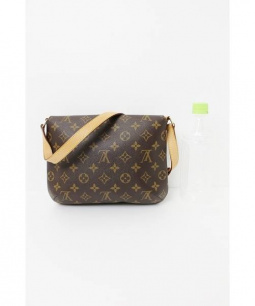 買取・査定情報 LOUIS VUITTON ルイヴィトン ショルダーバッグ ブラウン モノグラム M51257 ミュゼットタンゴ・ショート_廃盤 モデル_参考定価95.550円｜洋服や古着の買取と販売【トレファクスタイル】