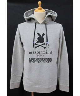 買取・査定情報 NEIGHBORHOOD×mastermind JAPAN プルオーバーパーカー グレー SIZE M 未使用 品｜洋服や古着の買取と販売【トレファクスタイル】