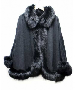 買取・査定情報 SAGA FURS（サガファーズ） ブルーフォックスポンチョ｜洋服や古着の買取と販売【トレファクスタイル】