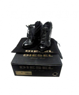 買取・査定情報 DIESEL(ディーゼル)レースアップショートブーツ レディース ブラック SIZE_36 未使用品  定価48.300円｜洋服や古着の買取と販売【トレファクスタイル】