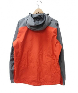 買取・査定情報 Lowe Alpine(ロウアルパイン) ゴアテックスマウンテンパーカー オレンジ×グレー SIZE L 未使用品 ｜洋服や古着の買取と販売【トレファクスタイル】