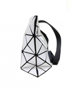 買取・査定情報 BAO BAO ISSEY MIYAKE(バオバオ イッセイミヤケ)ショルダーバッグ｜洋服や古着の買取と販売【トレファクスタイル】